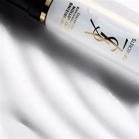 不脫妝好物：YSL Top Secrets Moisturizing Prep Lotion 